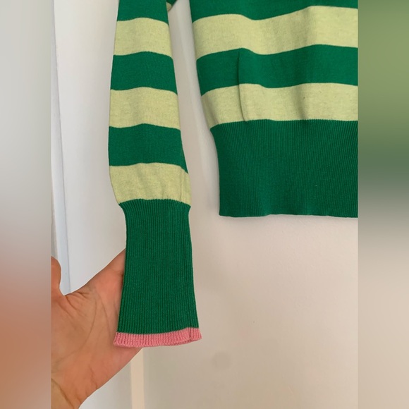 American Eagle - Green 🦖Cream Crew neck women’s top - size Small - Picture 6 of 10